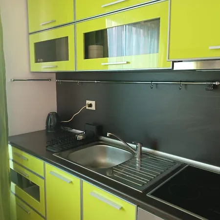 локация златина Apartman *